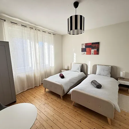 Avec Bureau Et Parking Privé Appartement